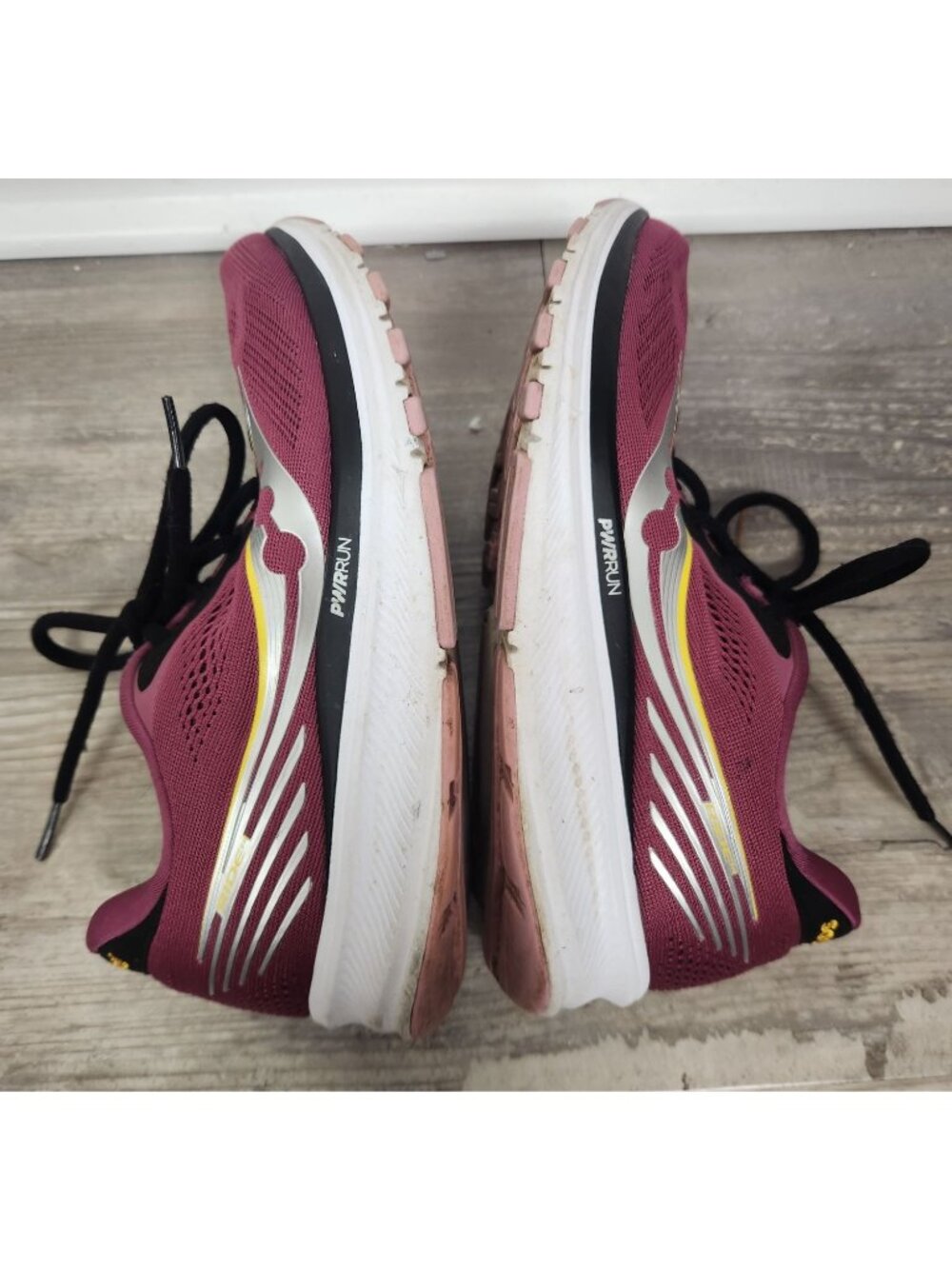 Saucony Women's Sz. 9.5 14 Quartz/Vizigold Violet Running Shoes - Picture 5 of 7